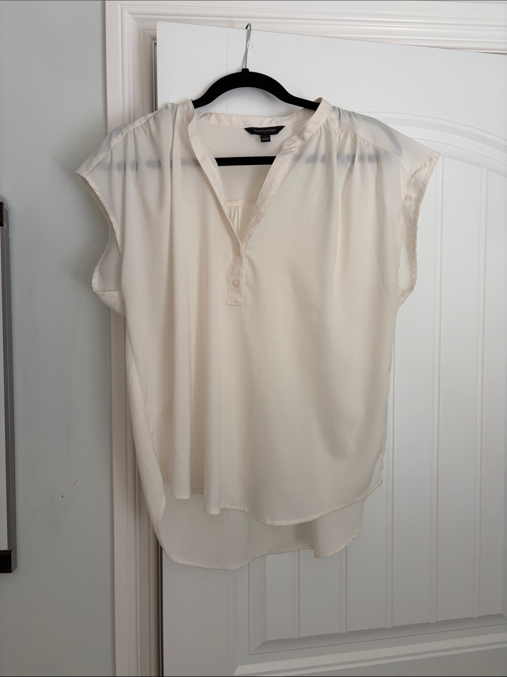 Banana Republic Cream Cap-Sleeve Henley Blouse